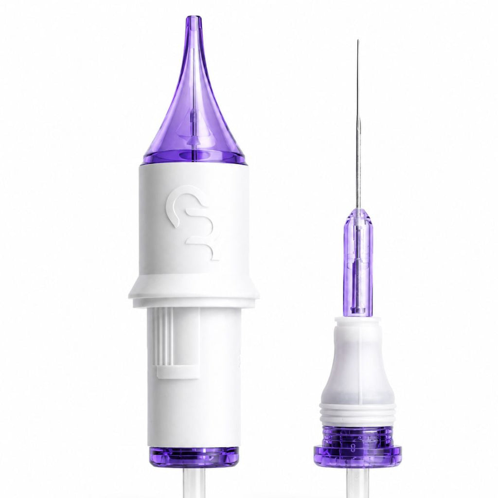 Cartucho PMU CM Supply HARD Round Liner con punta violeta y aguja visible para trabajos profesionales de micropigmentación
