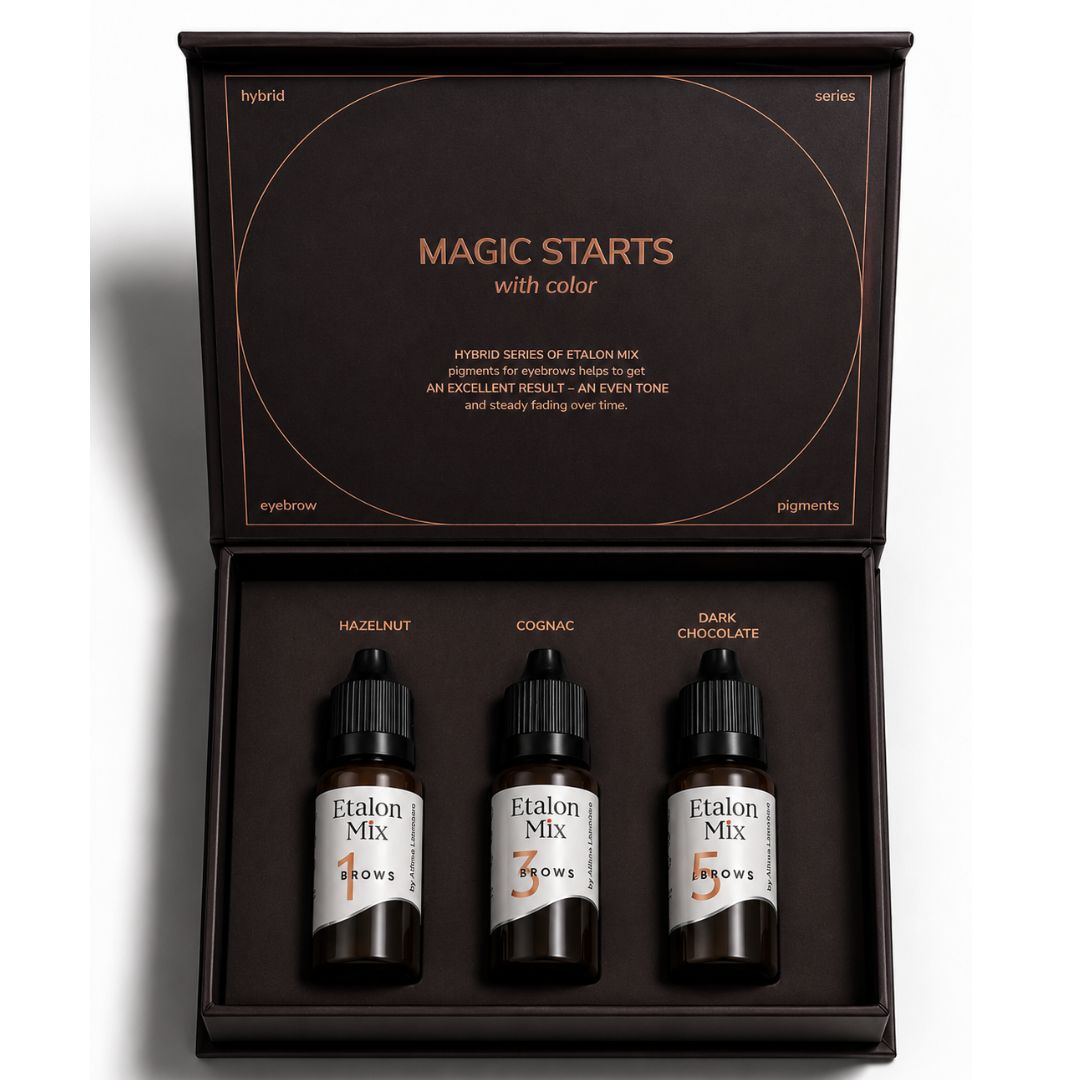 Interior del Etalon Mix Hybrid Line Magic Trio Set con los tres pigmentos híbridos para cejas Hazelnut, Cognac y Dark Chocolate de 15 ml.