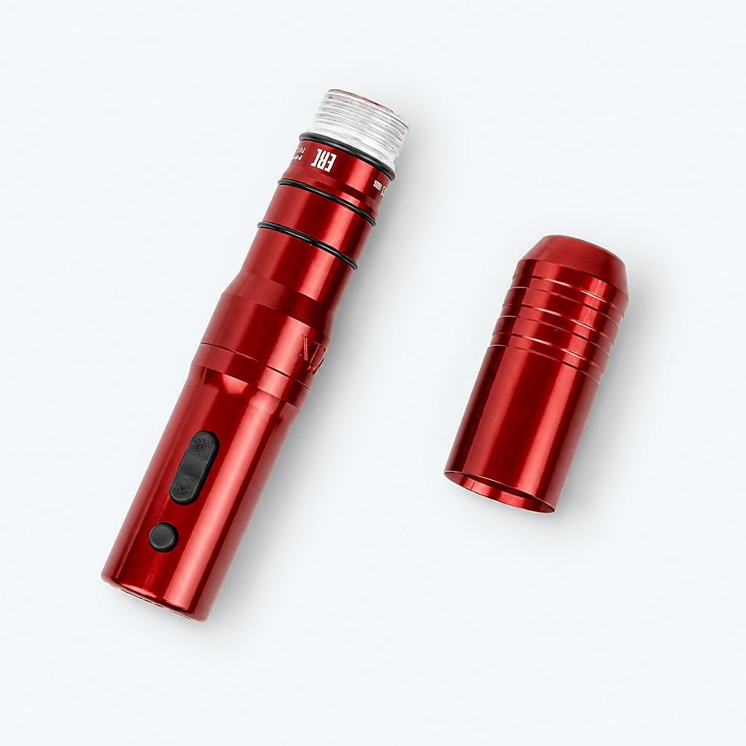 Máquina PMU Etalon Mix LILIT PRO 3.0 roja parcialmente desmontada con cuerpo y sección superior separada