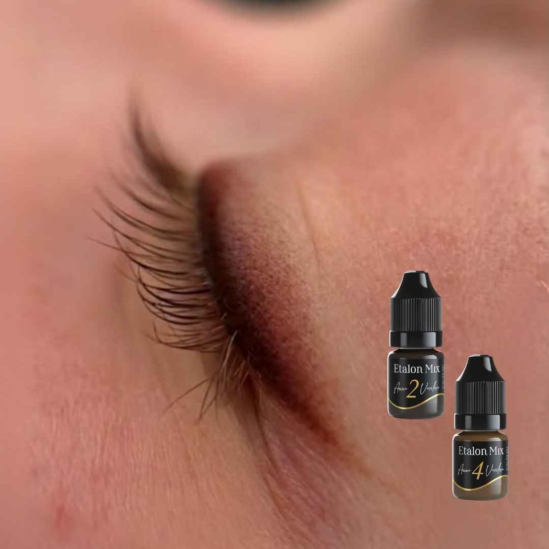 Resultado de eyeliner difuminado con pigmento PMU Etalon Mix Opal 2 marrón negro rojizo para micropigmentación profesional de ojos