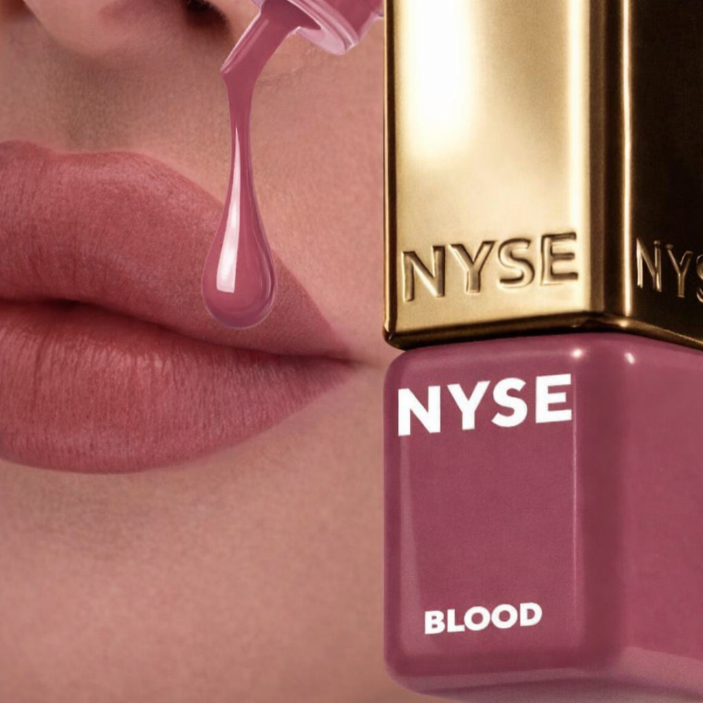 Aplicación pigmento PMU NYSE Blood rosa pastel efecto natural labios claros técnica lip blush profesional