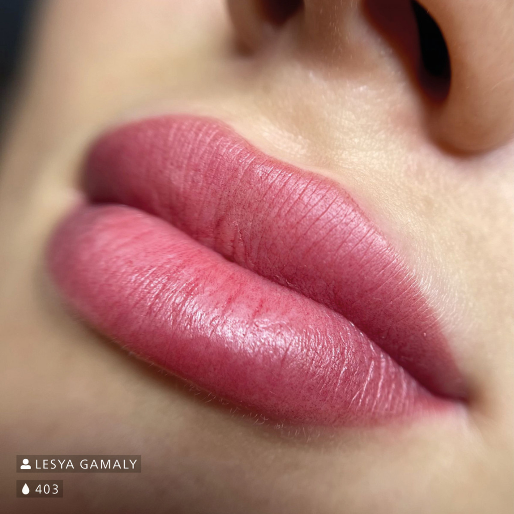 Resultado pigmento PMU labios Swiss Color 403 Passion Berry rosa medio frío intenso efecto lip blush definido
